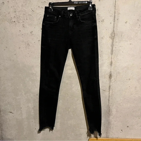 Zara Woman Black Skinny Jeans Size 6 Distressed Raw Hem - Picture 1 of 9